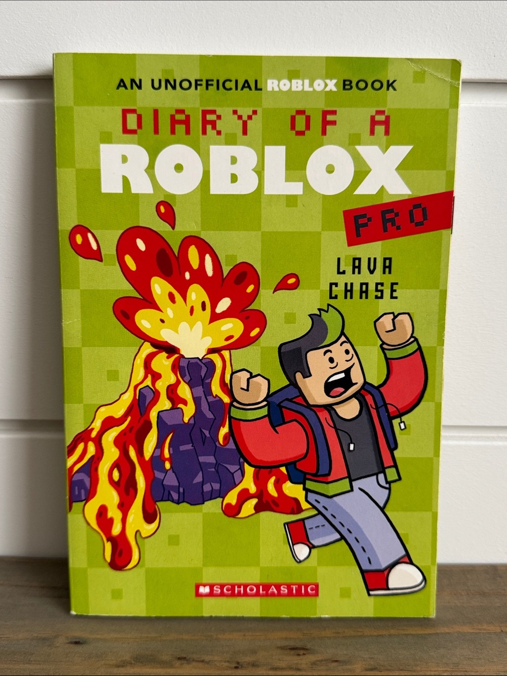 Diary of a Roblox Pro #4: Lava Chase - Scholastic Paperback Novel